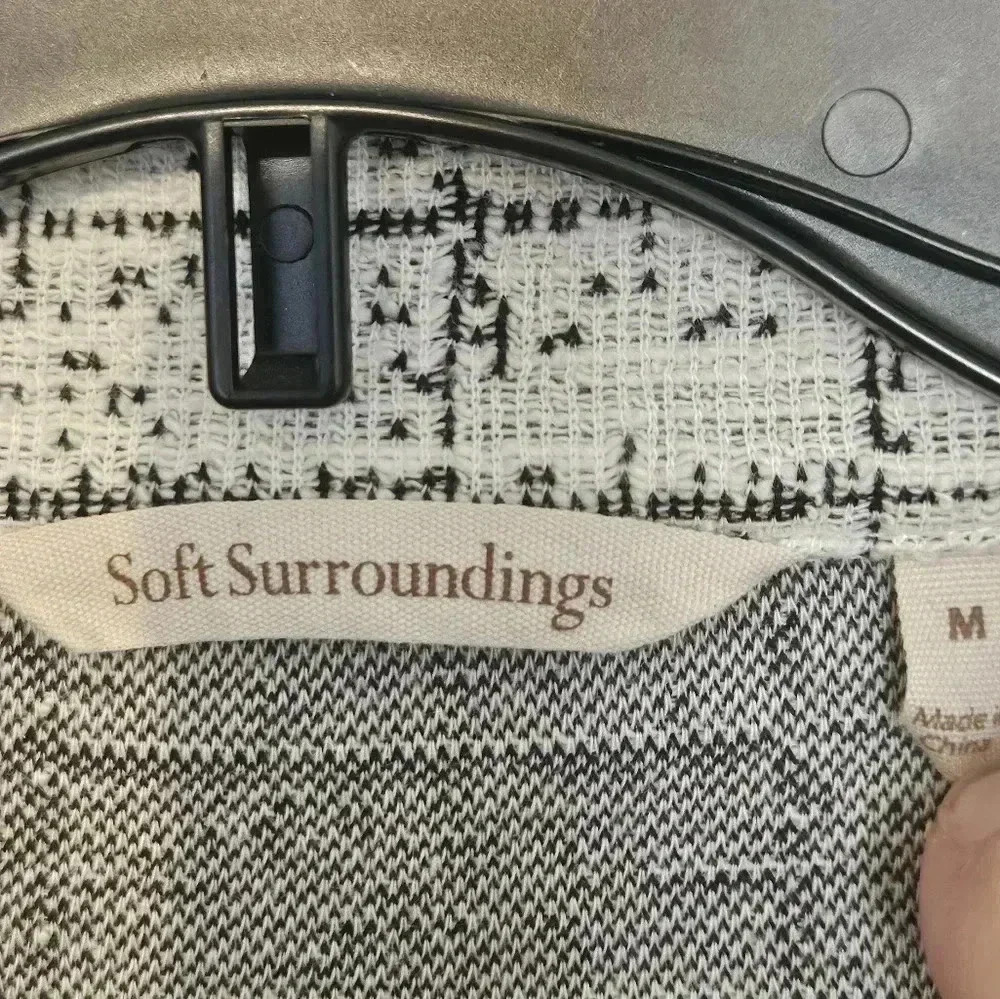 Soft Surroundings Full Zip Euc With Split Back Hem - image 4